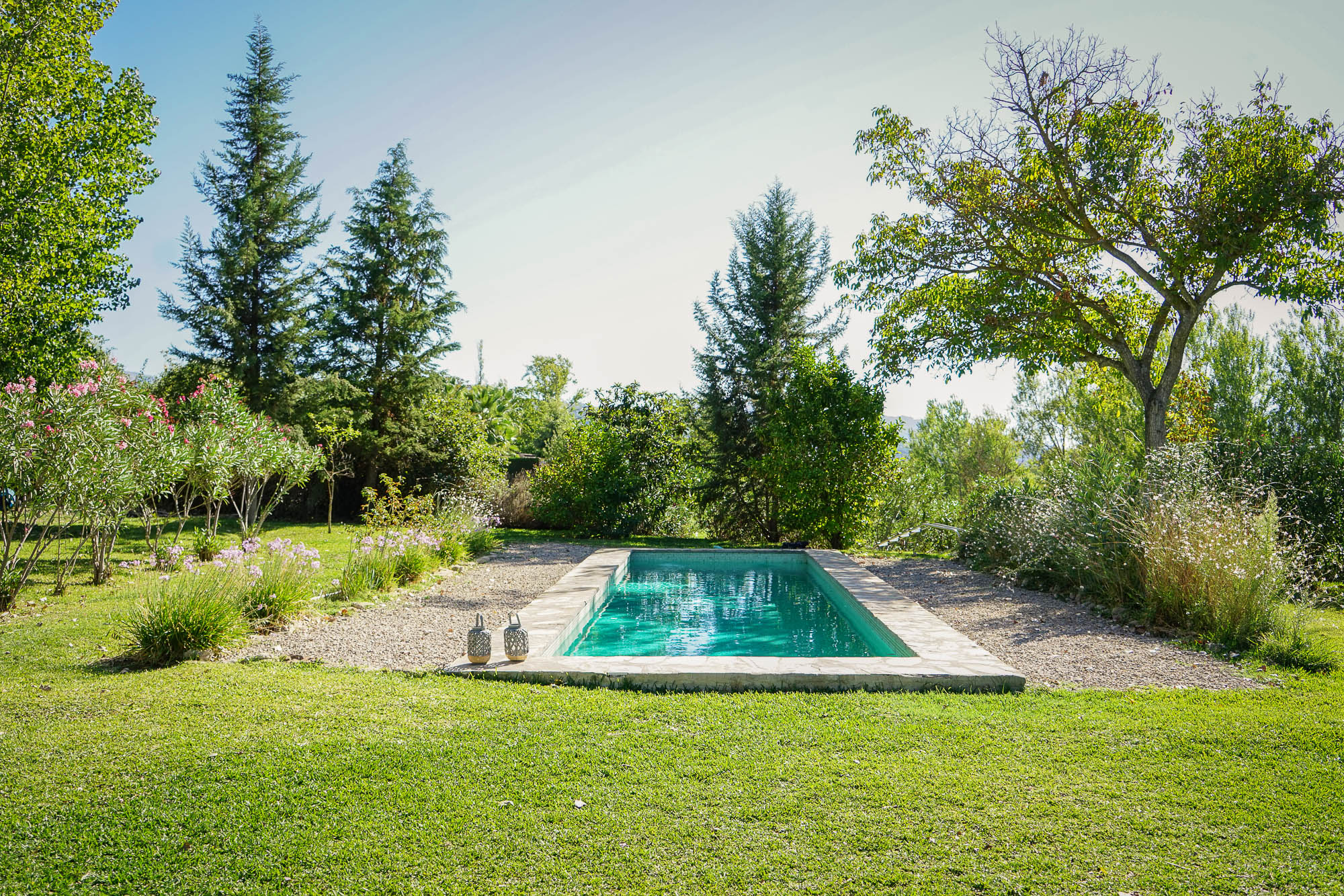 CASA MAIA - Pool and sitting area